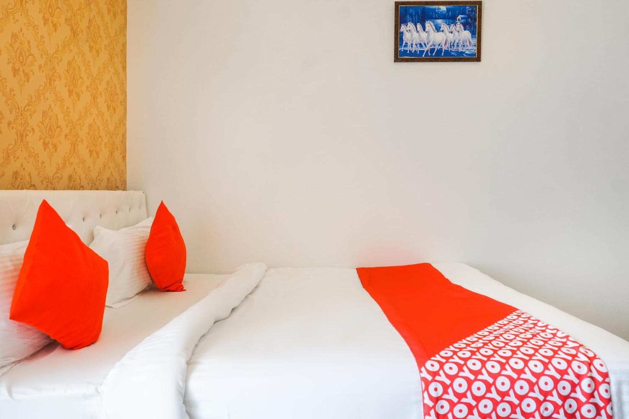 Hotel O Nitya Executive Phursungi Екстериор снимка