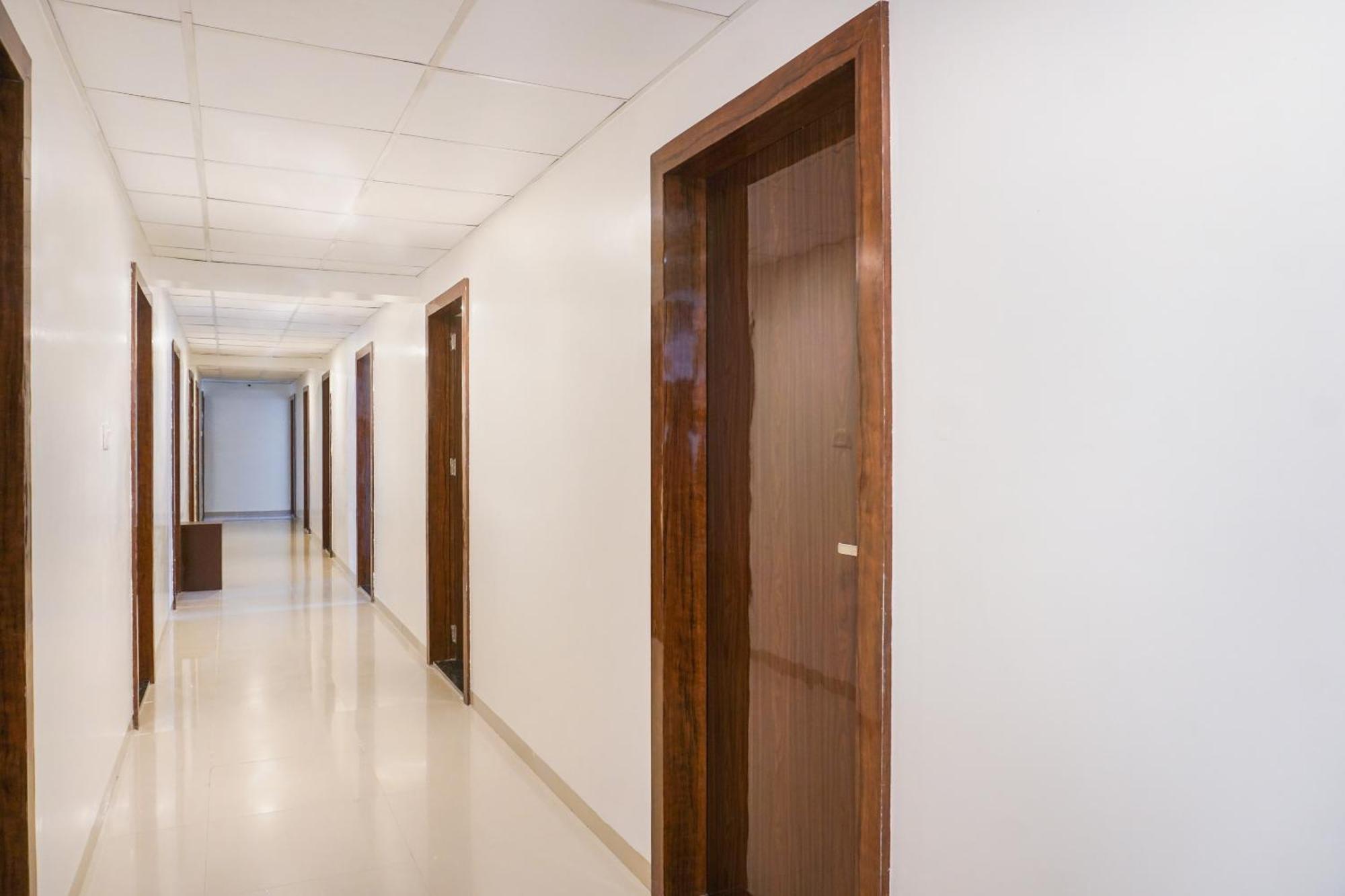 Hotel O Nitya Executive Phursungi Екстериор снимка