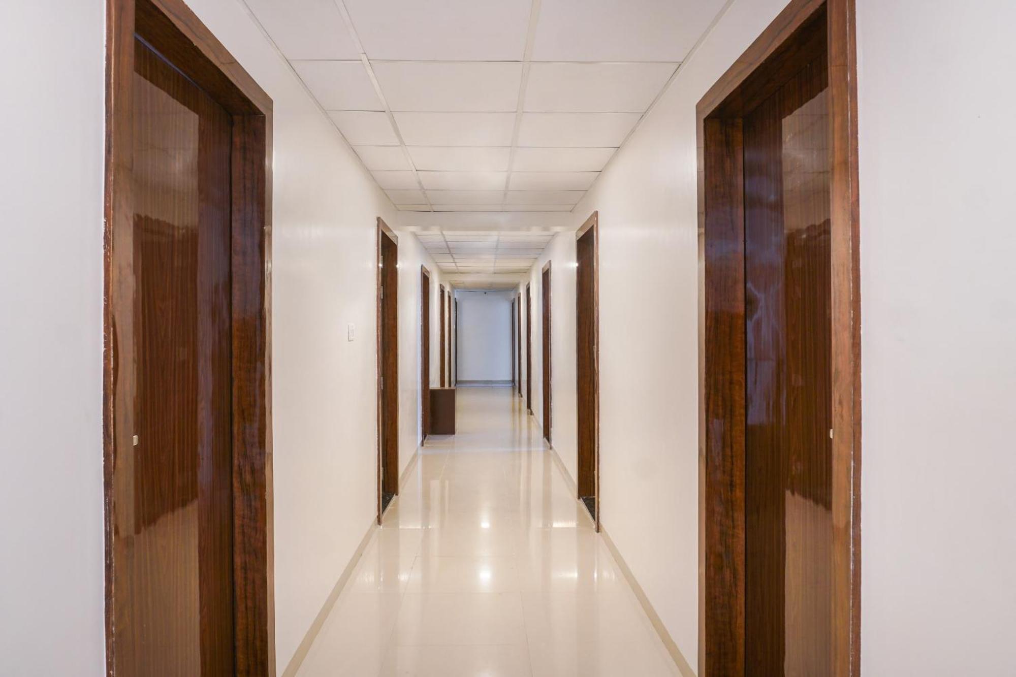 Hotel O Nitya Executive Phursungi Екстериор снимка