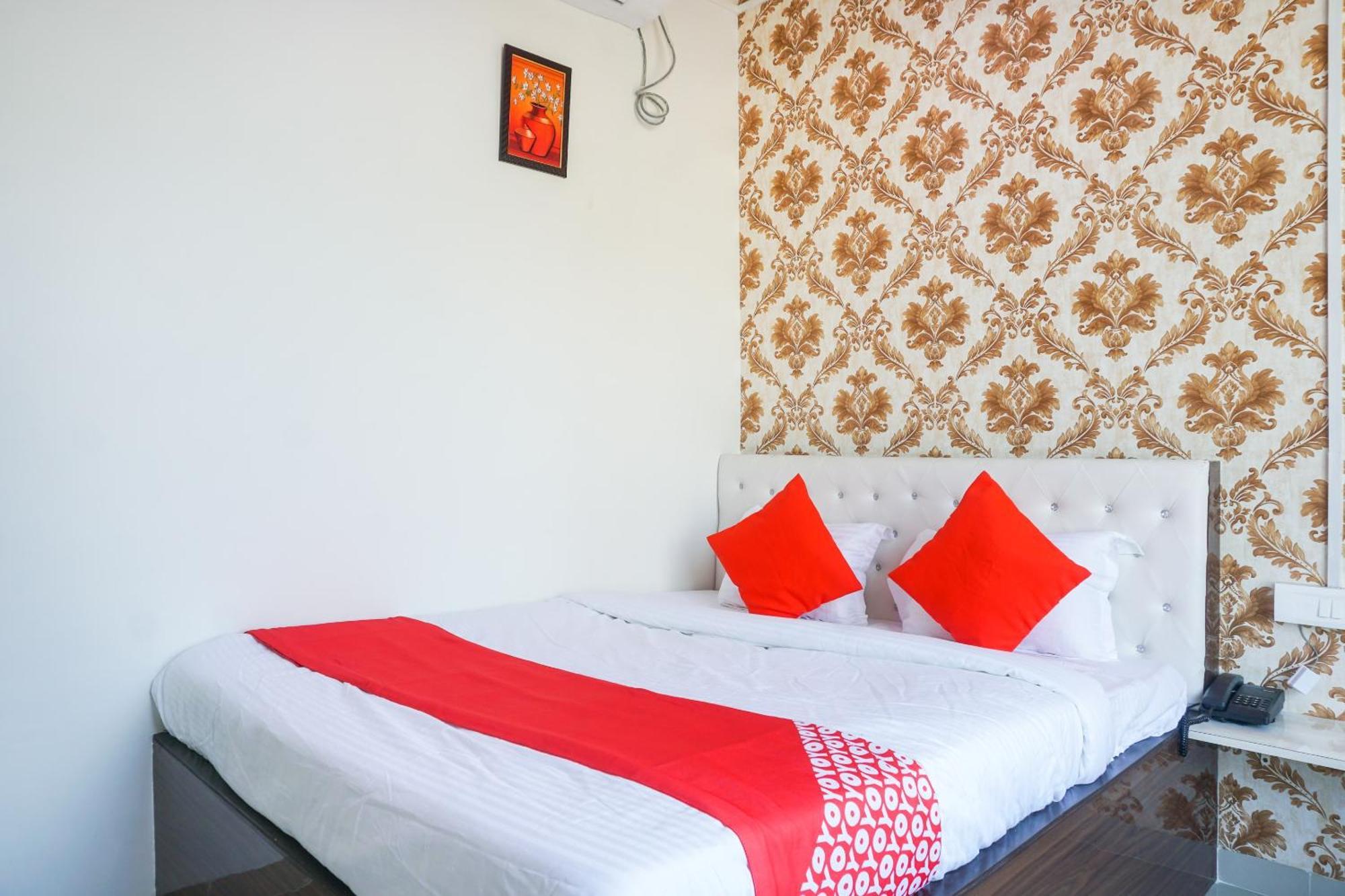 Hotel O Nitya Executive Phursungi Екстериор снимка