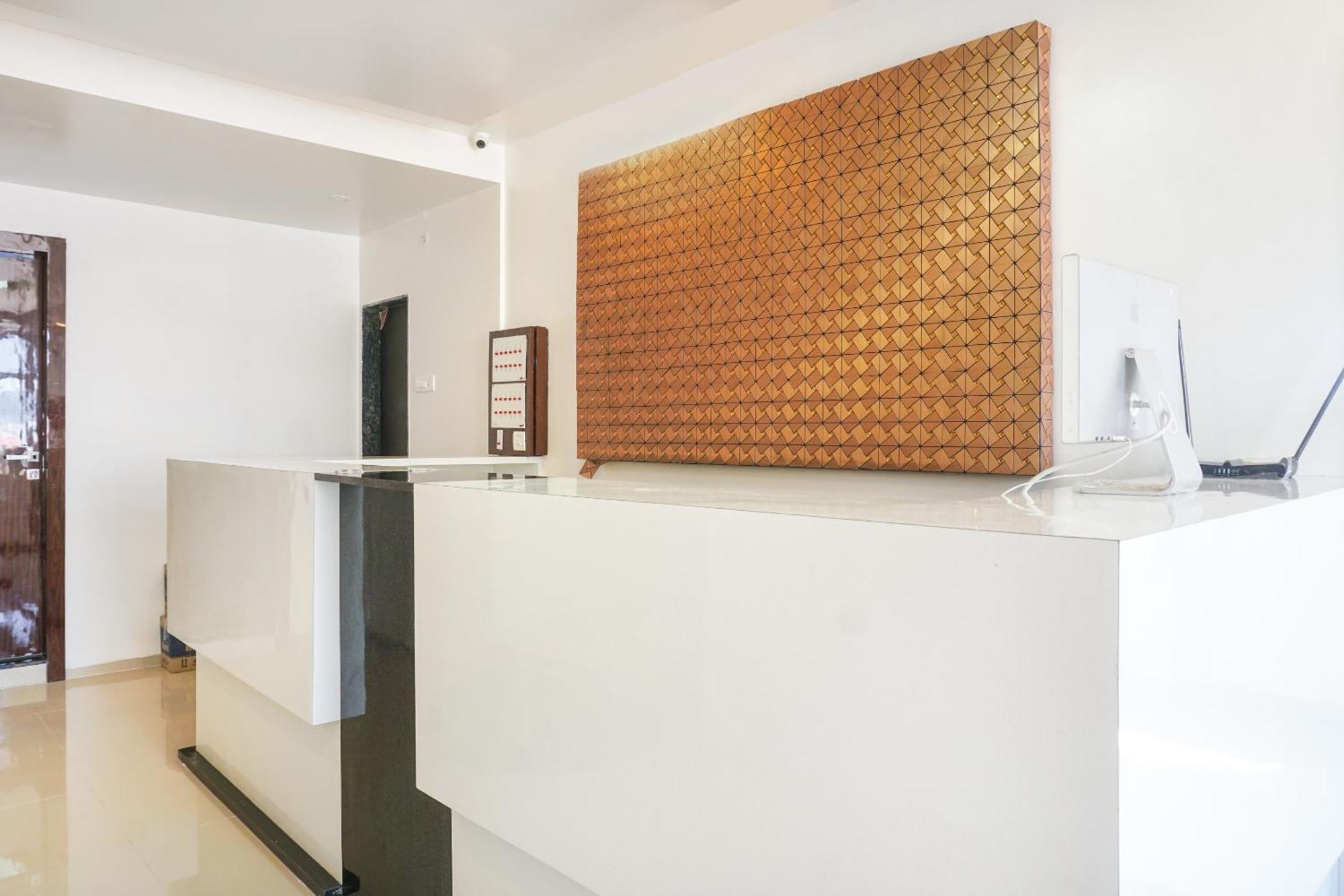 Hotel O Nitya Executive Phursungi Екстериор снимка