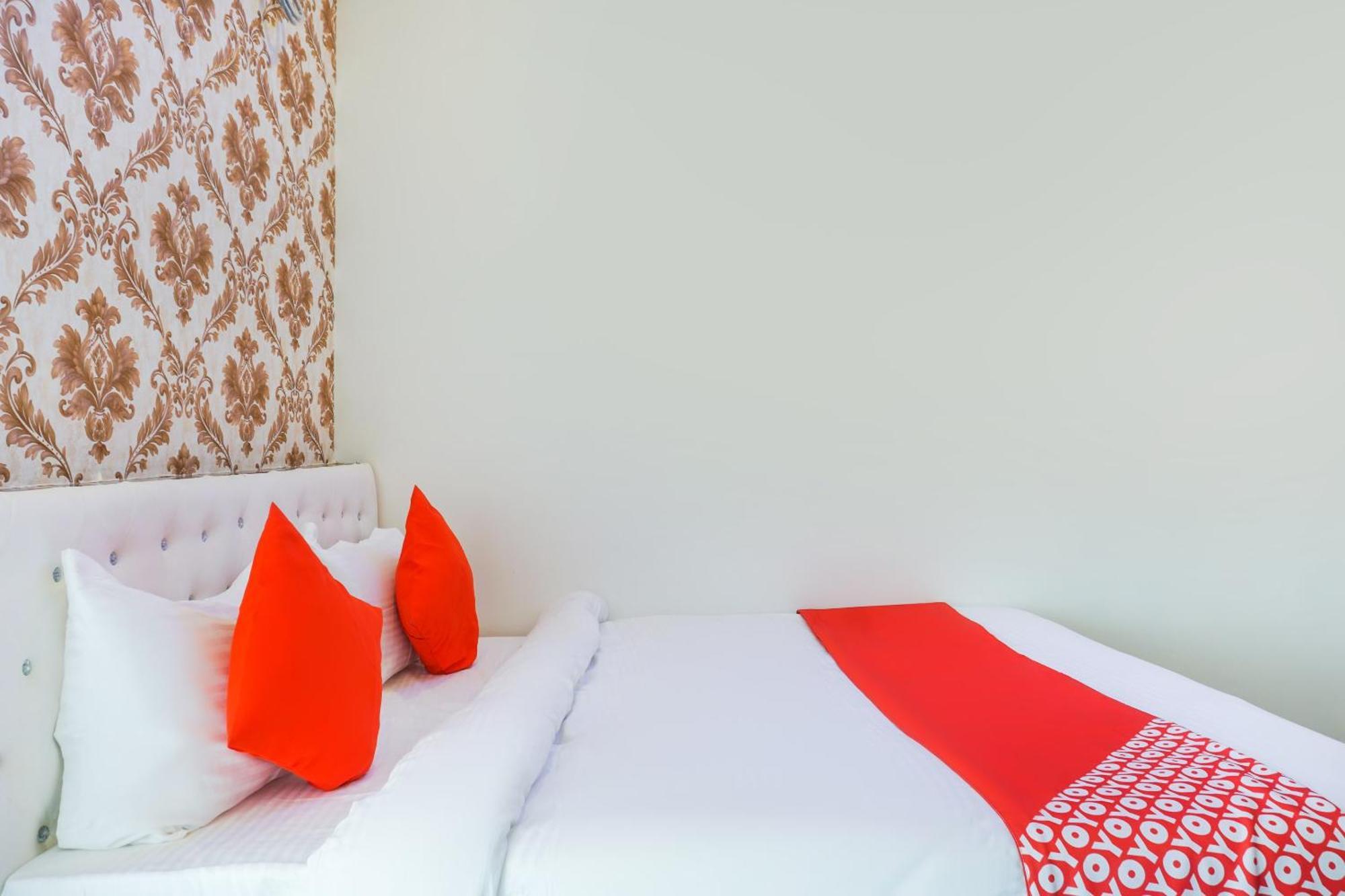 Hotel O Nitya Executive Phursungi Екстериор снимка