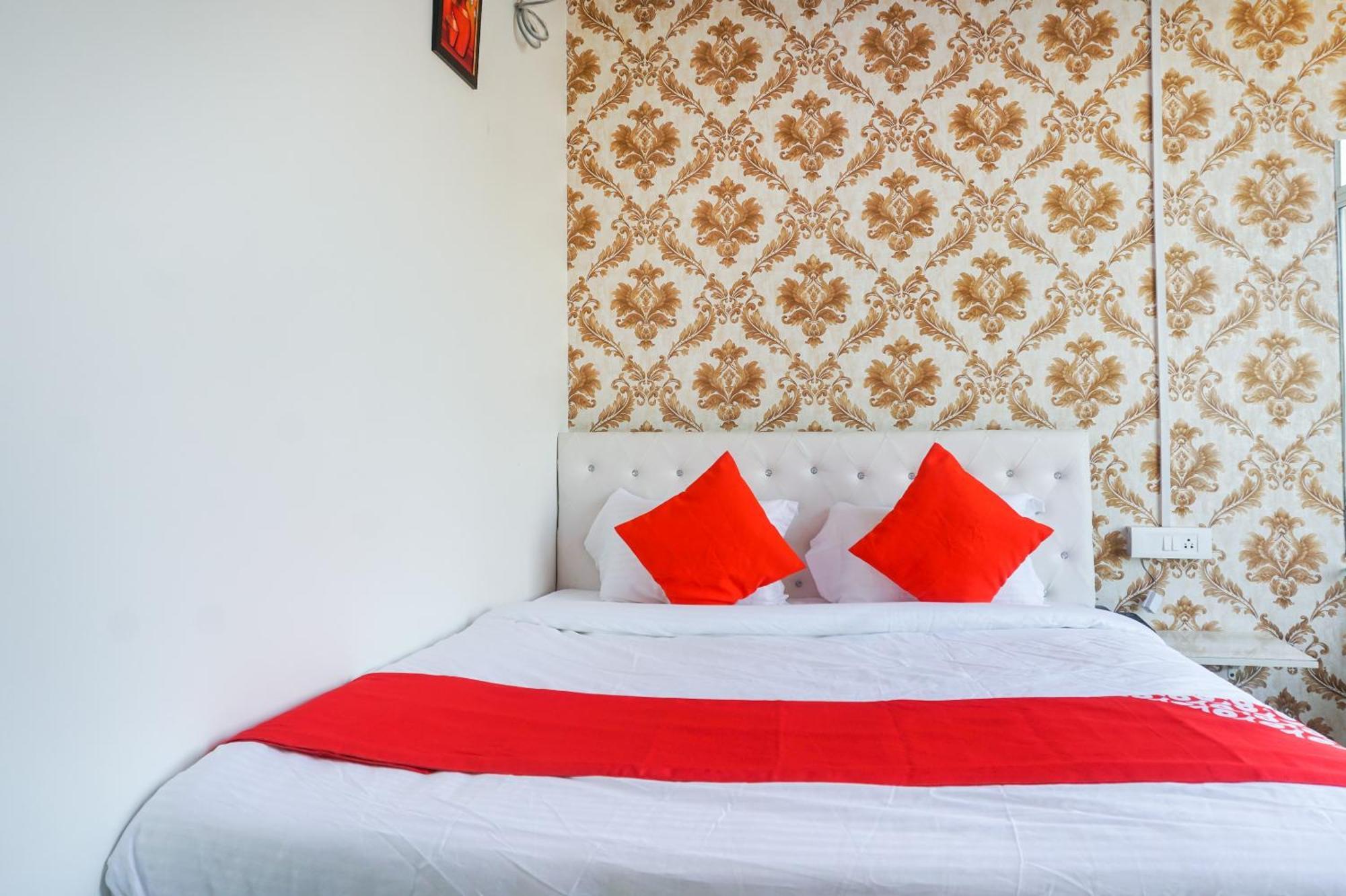 Hotel O Nitya Executive Phursungi Екстериор снимка